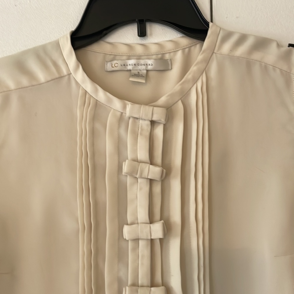 Blouse - Picture 2 of 3